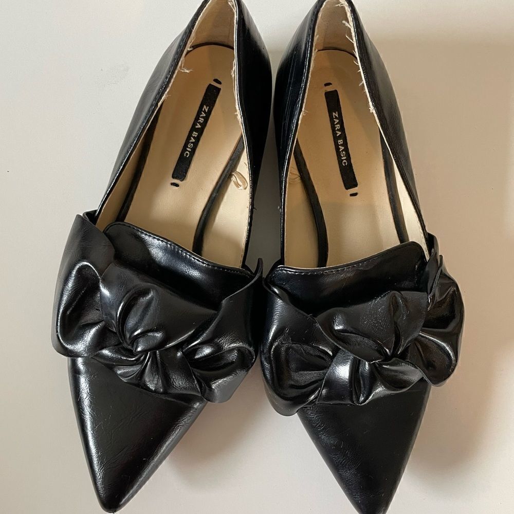 Zara Basic Flats Size 35 EU (Size 5 US) EUC